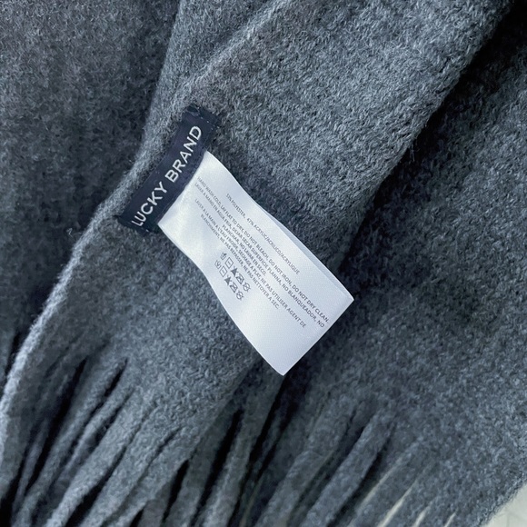 Lucky Brand Wide Fringe Solid Brushed Scarf (Charcoal Grey) - Picture 4 of 7